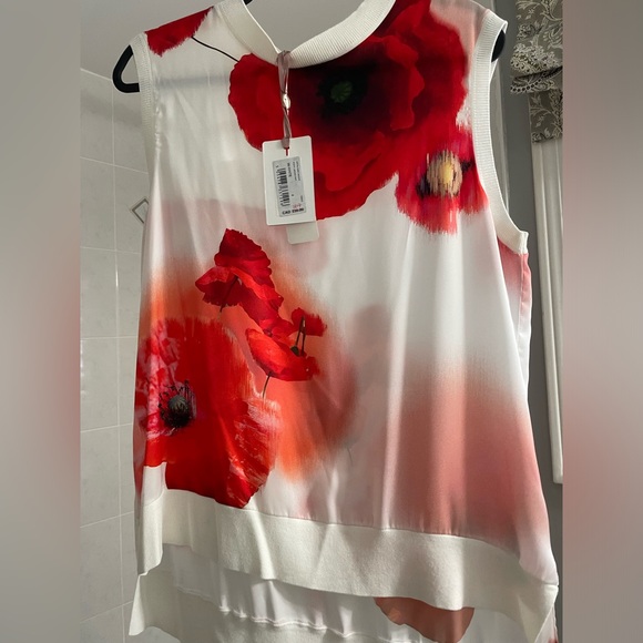 Floral top - Picture 3 of 8